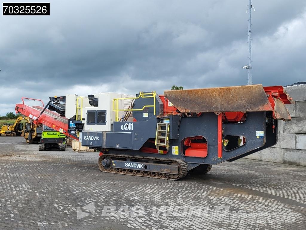 Sandvik QJ241 Mobile crushers