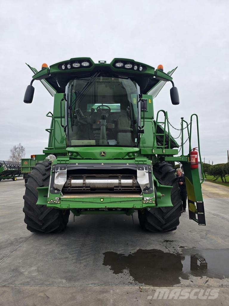 John Deere S685i Sklízecí mlátičky