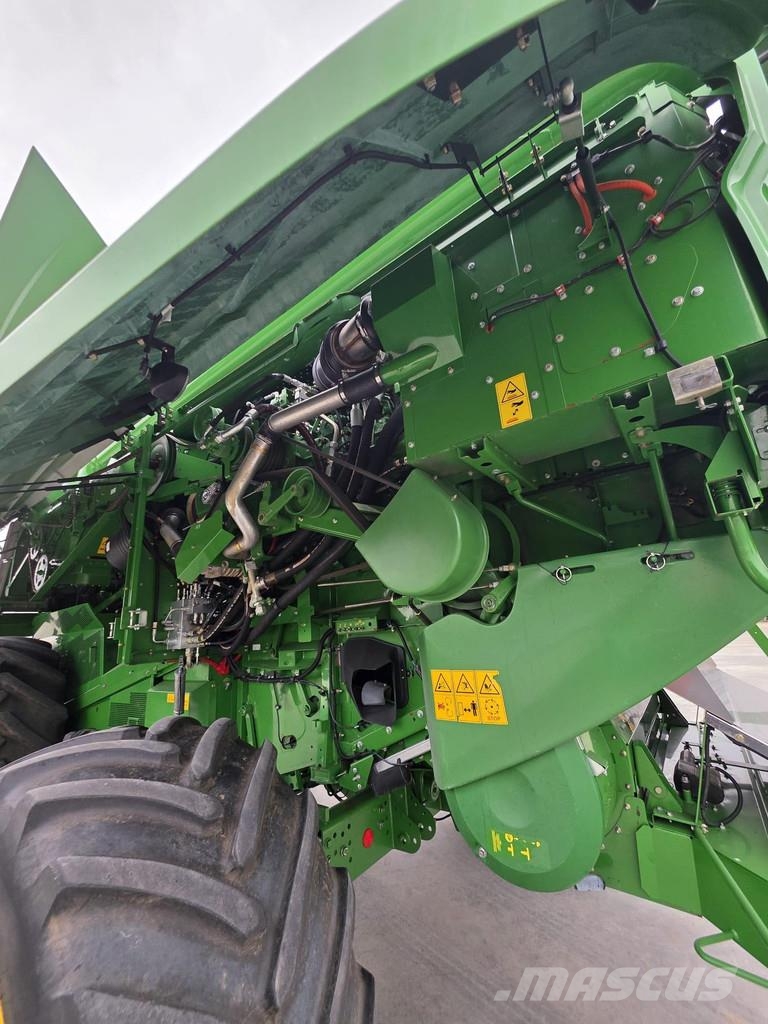 John Deere S685i Sklízecí mlátičky