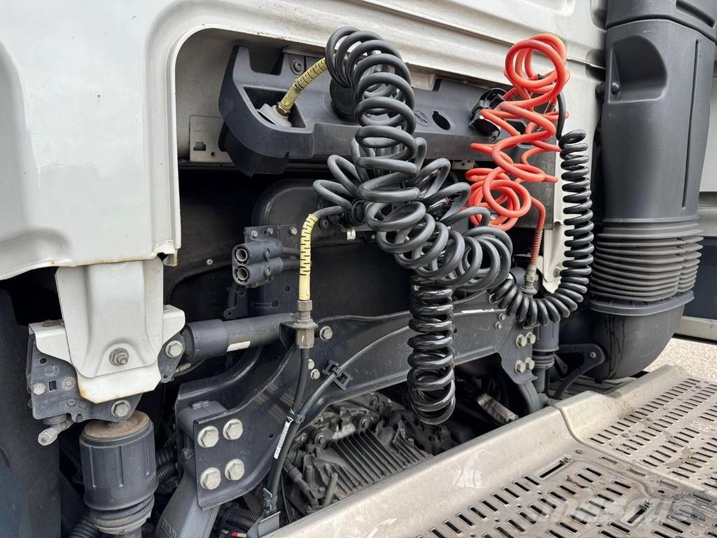 DAF XF 440 Space 4x2, Steel- / Airsuspension Sattelzugmaschinen