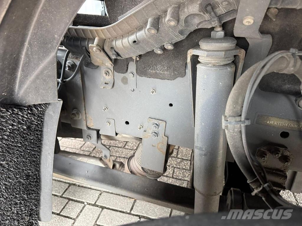 DAF XF 440 Space 4x2, Steel- / Airsuspension Sattelzugmaschinen