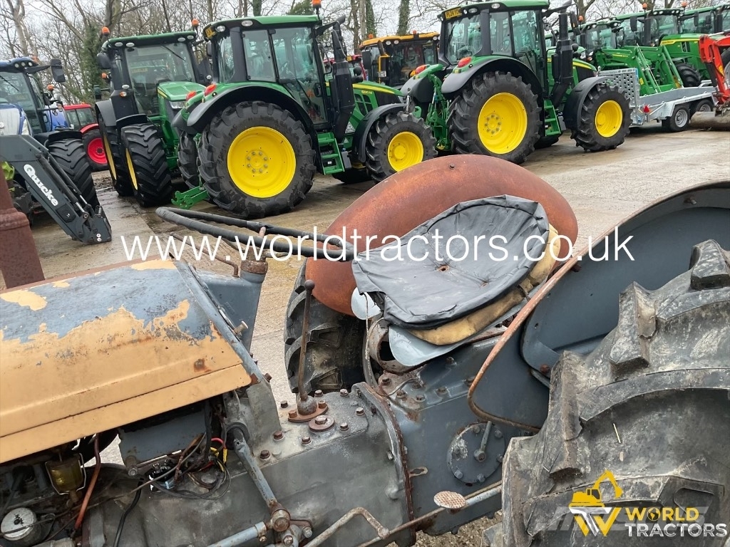 Massey Ferguson TRACTOR Tractors