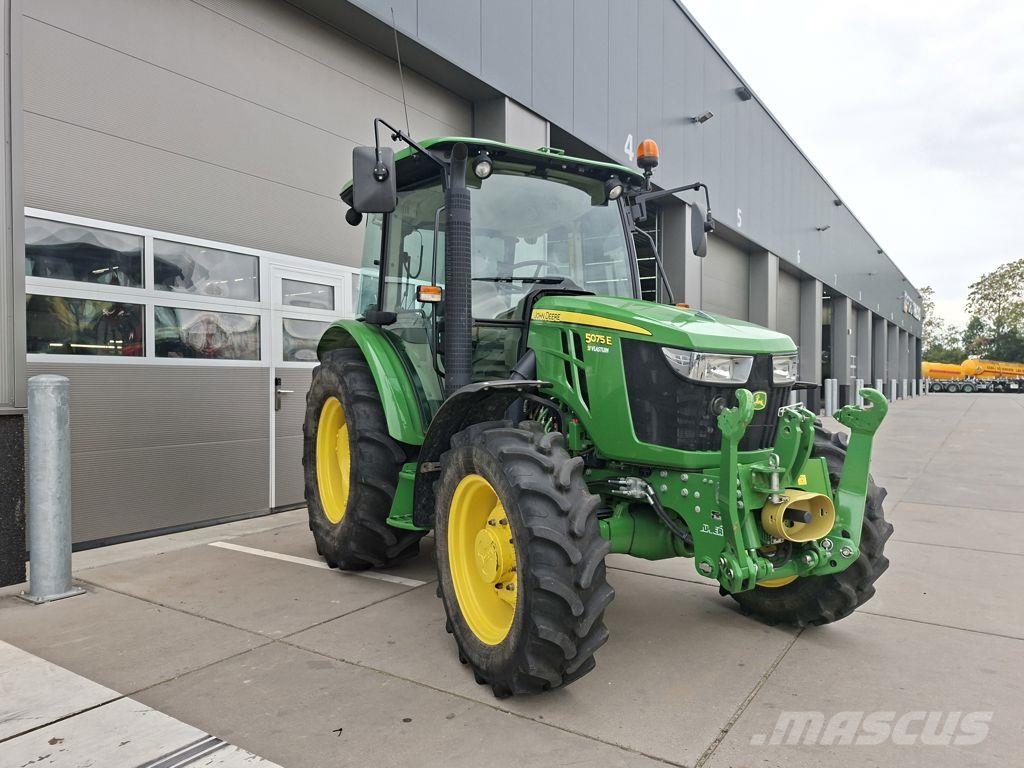 John Deere 5075E Traktorji