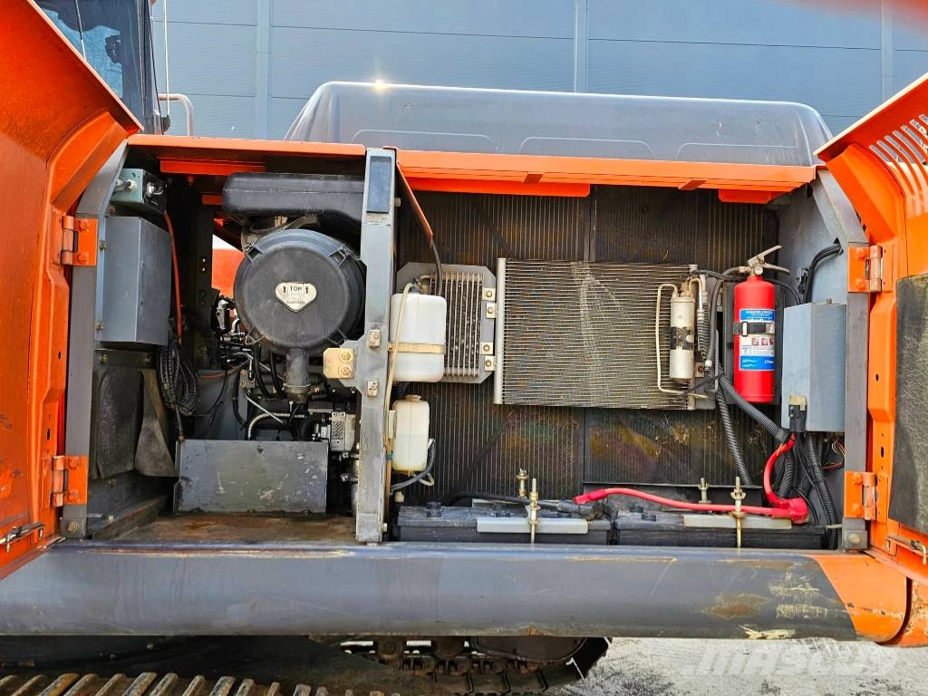 Hitachi ZX 250 LC-3 Bagri goseničarji