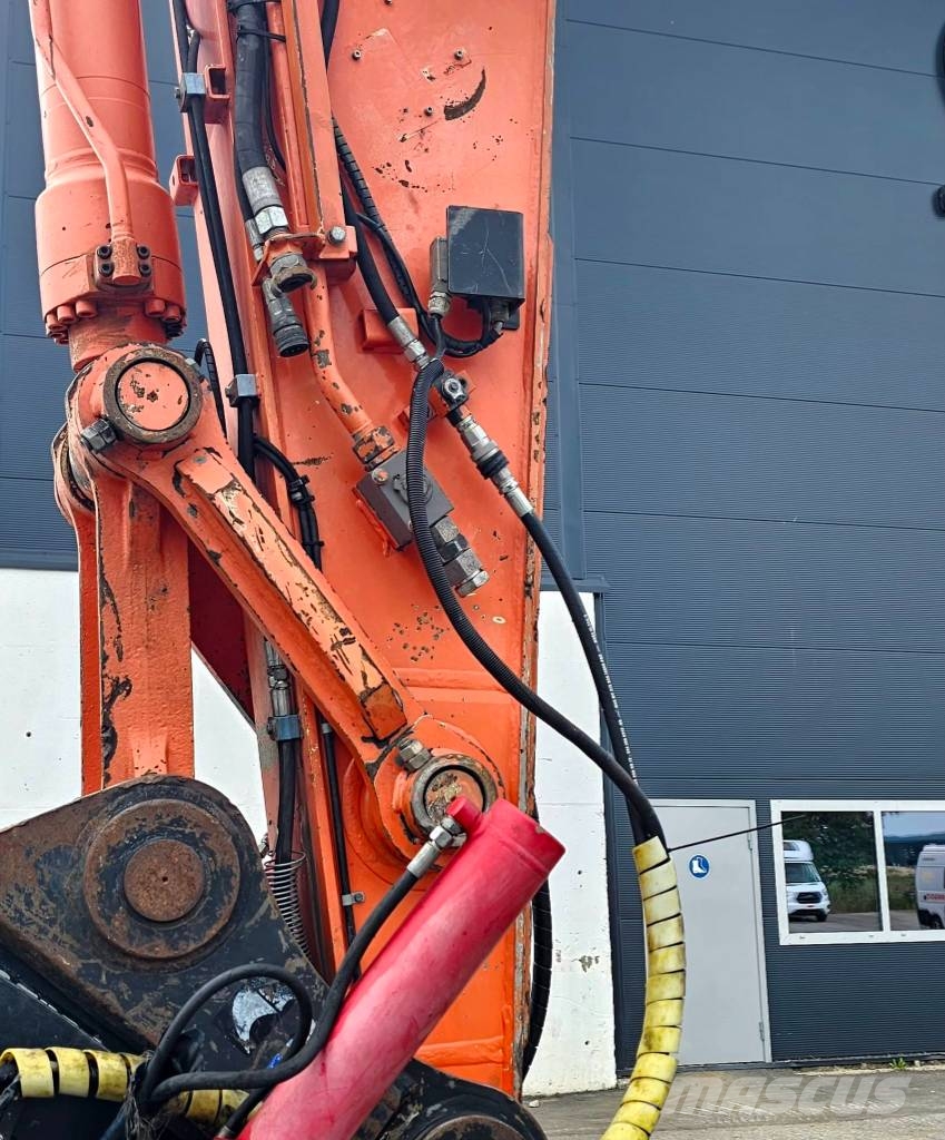 Hitachi ZX 250 LC-3 Bagri goseničarji