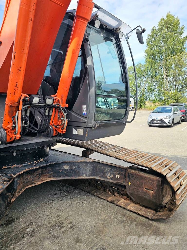 Hitachi ZX 250 LC-3 Bagri goseničarji