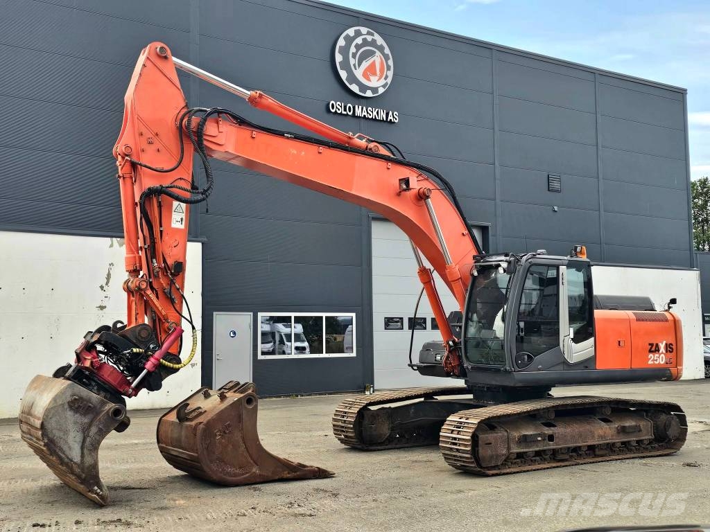 Hitachi ZX 250 LC-3 Bagri goseničarji