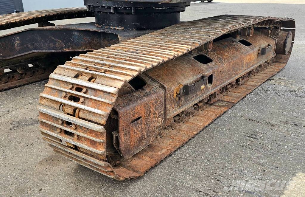 Hitachi ZX 250 LC-3 Bagri goseničarji