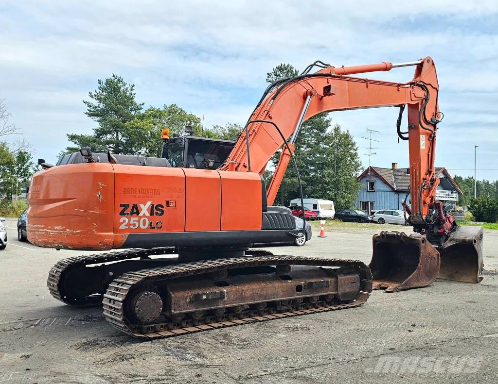 Hitachi ZX 250 LC-3 Bagri goseničarji