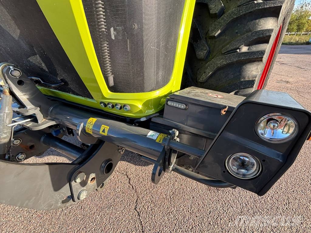 CLAAS Xerion 5000 Trac VC Traktorit