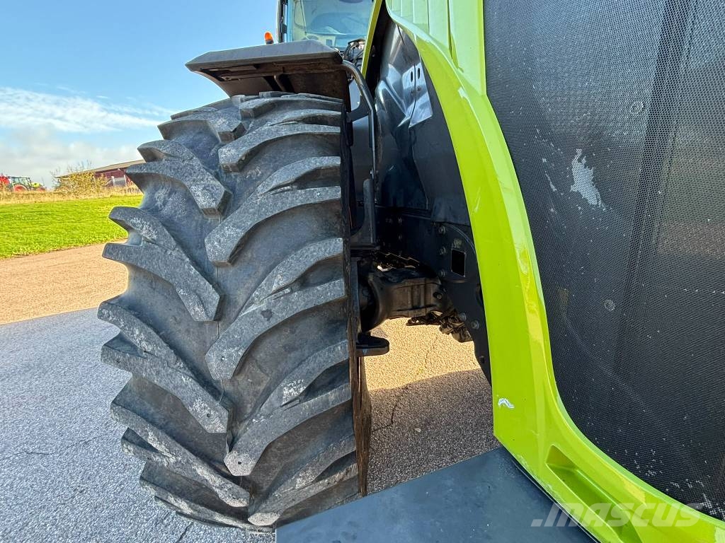 CLAAS Xerion 5000 Trac VC Traktorit