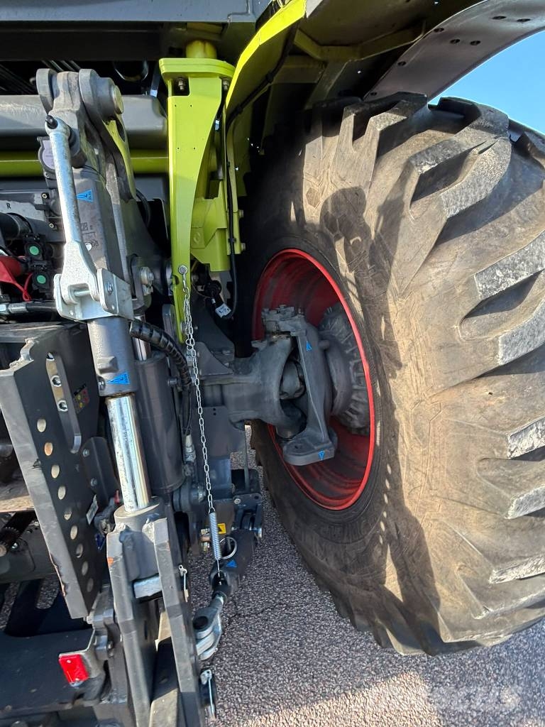 CLAAS Xerion 5000 Trac VC Traktorit