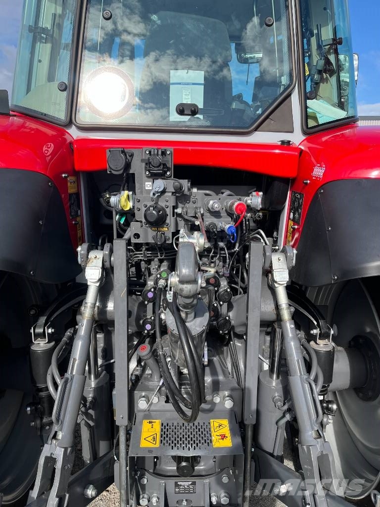 Massey Ferguson 7S.210 DEMO Traktorji