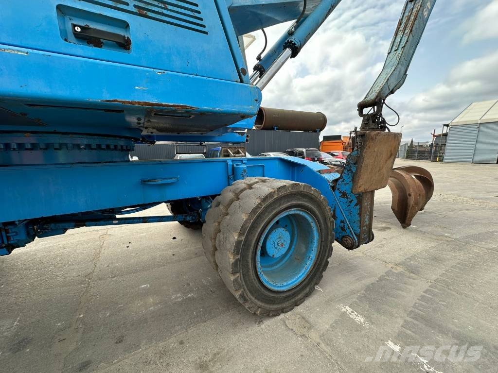 Fuchs MHL 360 Manejadores de residuos industriales