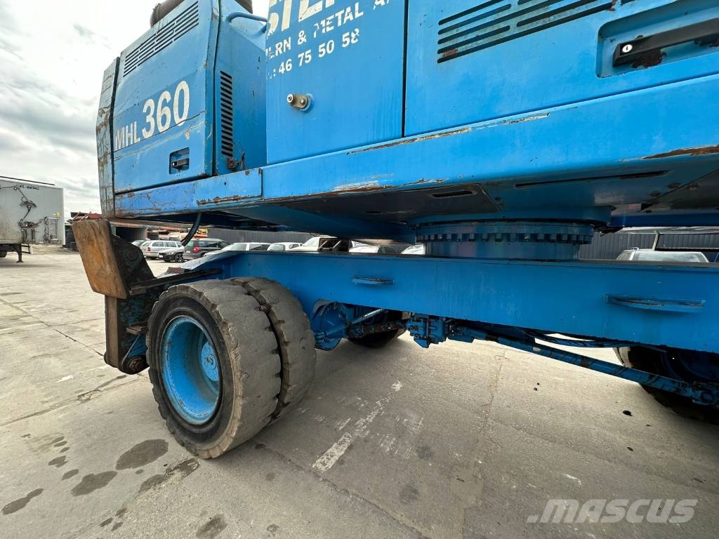 Fuchs MHL 360 Manejadores de residuos industriales