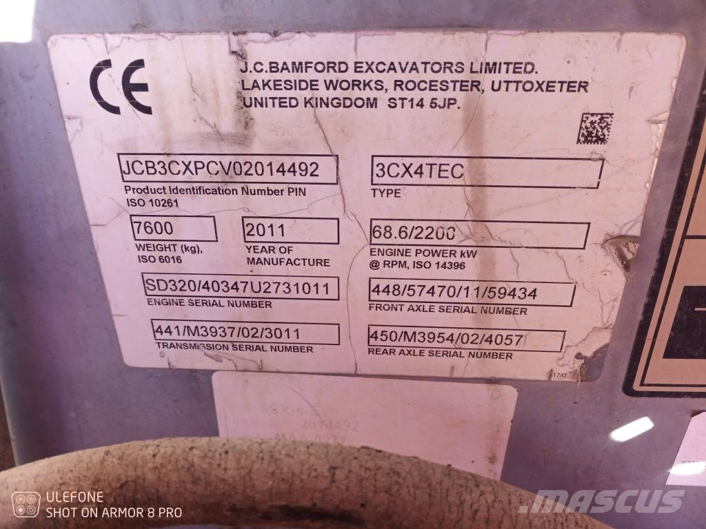 JCB 3CX-4E حفارات وسط 7 طن - 12 طن