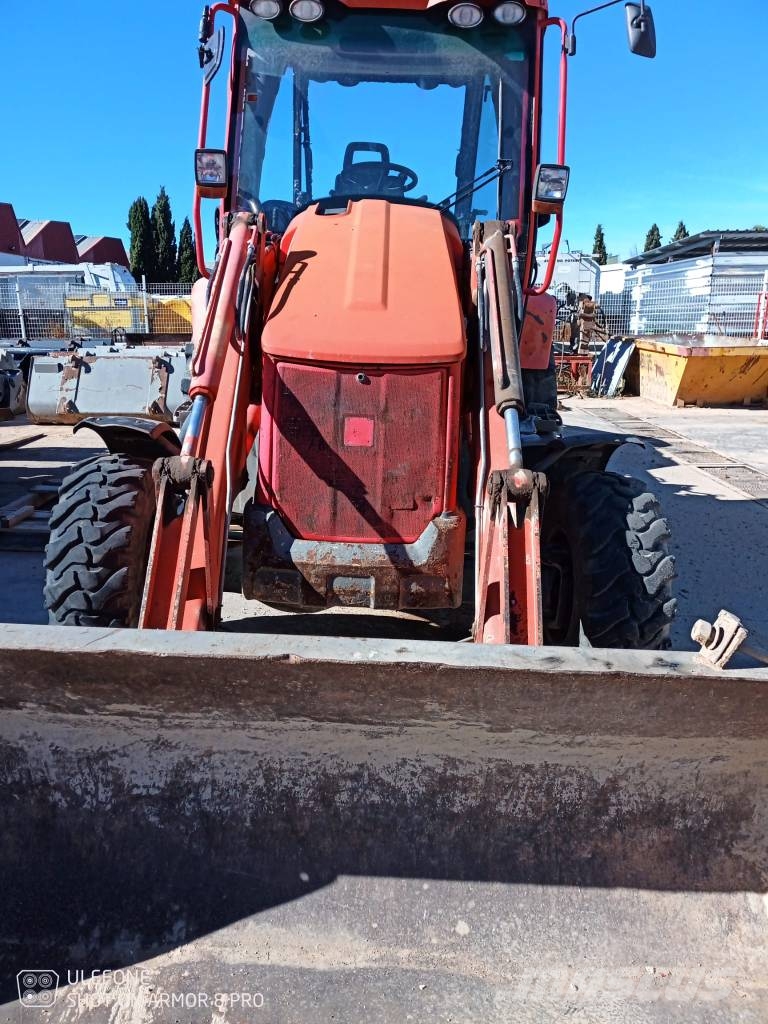 JCB 3CX-4E حفارات وسط 7 طن - 12 طن