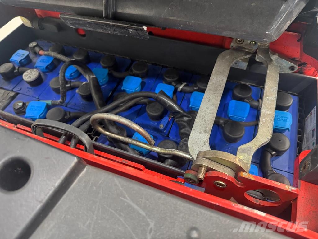 Linde V08-02 Medium lift order picker
