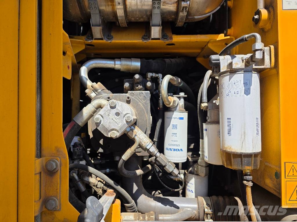Volvo EWR 150 E, 2016 YEAR, 8700 HOURS Kolesové rýpadlá