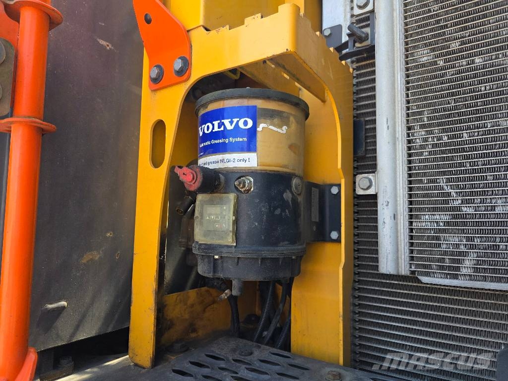 Volvo EWR 150 E, 2016 YEAR, 8700 HOURS Kolesové rýpadlá
