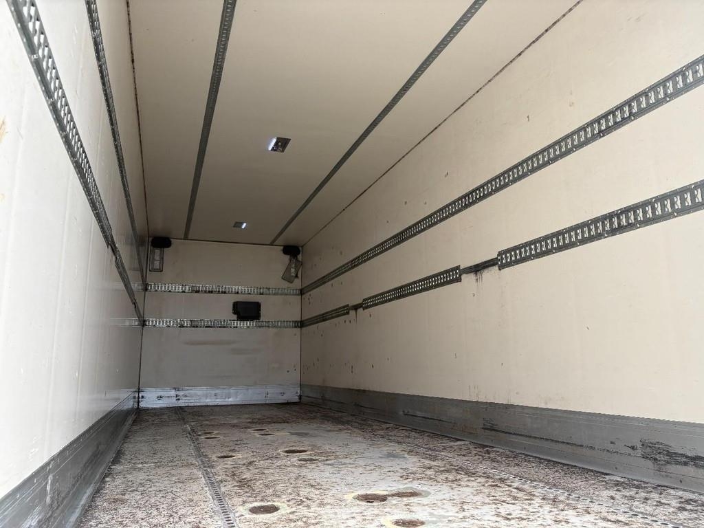 DAF LF 55,250 + elevator + euro 5 Camion Fourgon