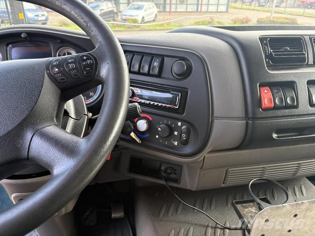 DAF LF 55,250 + elevator + euro 5 Camion Fourgon