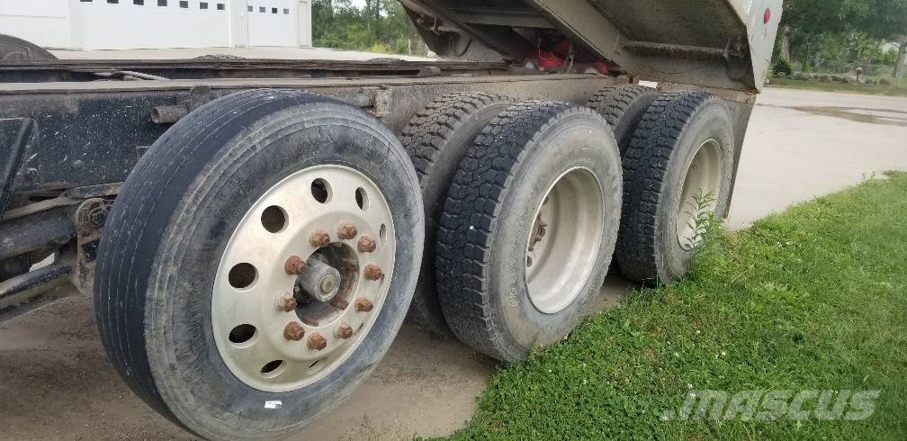 Mack RD 350 傾卸式卡車