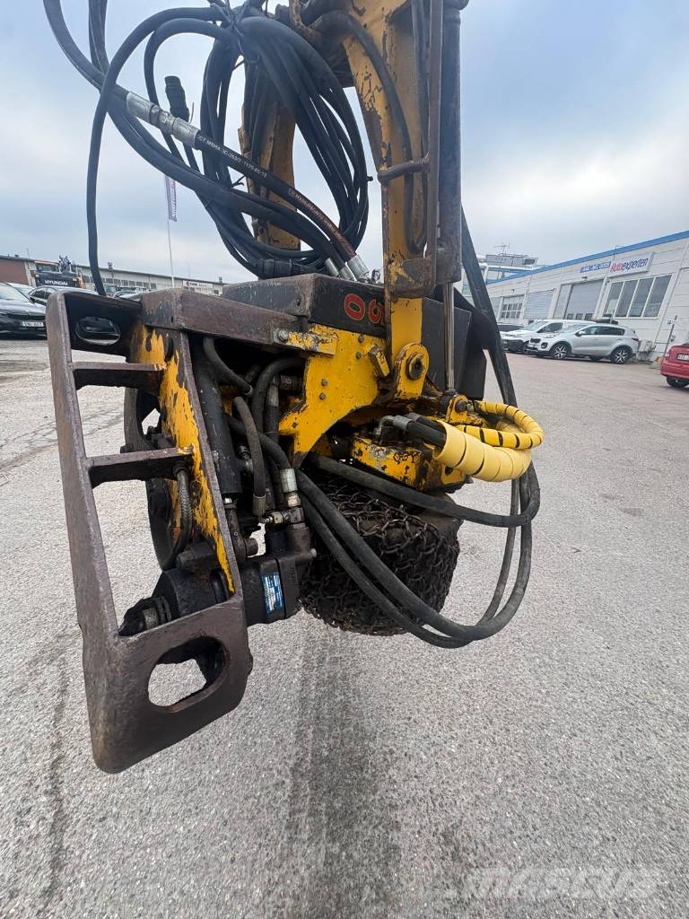 Huddig 960 C6 gårdsmaskin med skördar-aggregat Ekskavaatorlaadurid