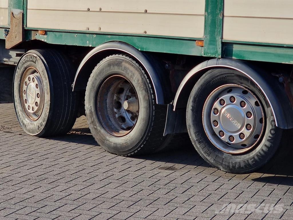 Scania P114-340 8x2*6 - Livestock 1 deck / Cattle - 3x st Dzīvnieku pārvadāšanas transports