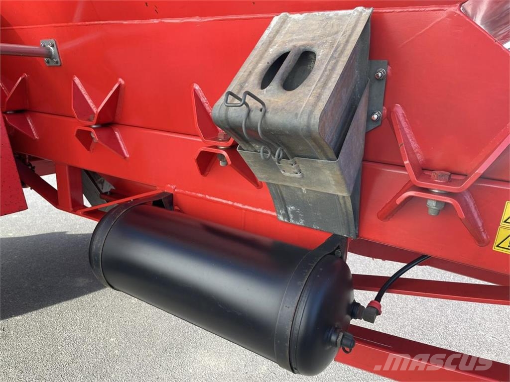 Rauch TWS 5000 Düngerwagen + Anbaustreuer Axera H-EMC Mineral spreaders