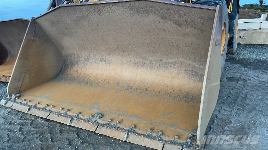 Volvo L180H Incarcator pe pneuri