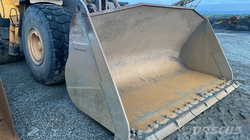 Volvo L180H Incarcator pe pneuri