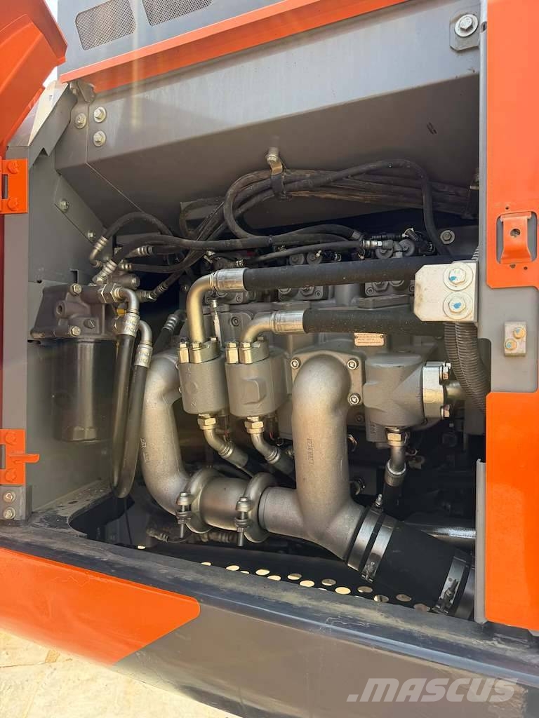 Hitachi ZX300LCNT-6 Escavatori cingolati