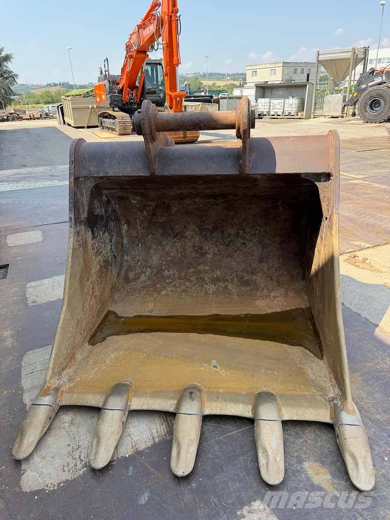 Hitachi ZX300LCNT-6 Escavatori cingolati