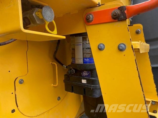 Volvo L 110 H (12005912) Kolesové nakladače