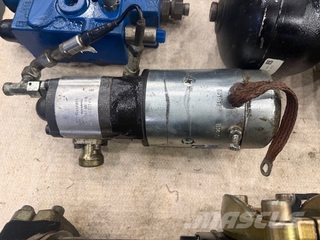 Liebherr L 580 2Plus2 COMPLET HYDRAULIC PARTS Hüdraulika