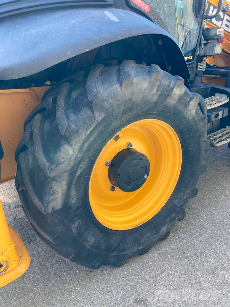 JCB 4 CX Retroescavadeiras