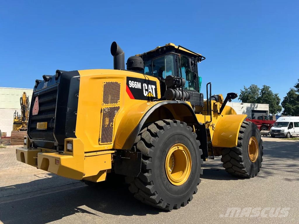CAT 966M 轮式装载机