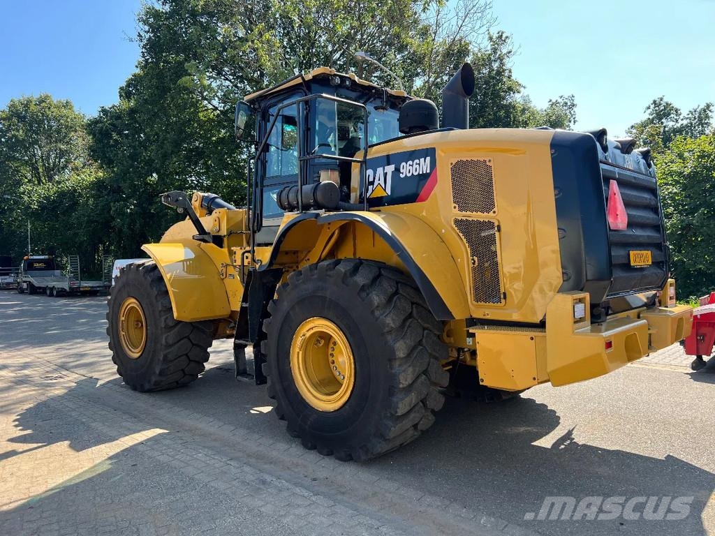 CAT 966M 轮式装载机