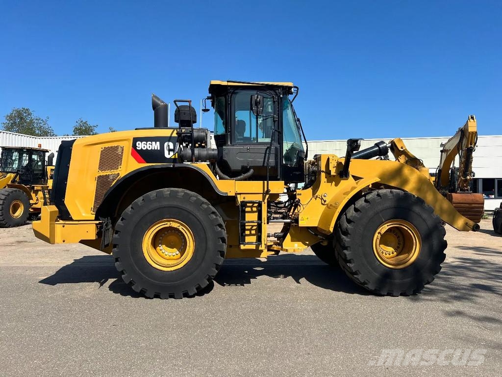 CAT 966M 轮式装载机