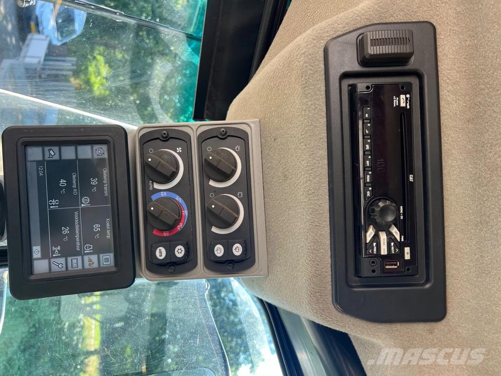 CAT 966M 轮式装载机