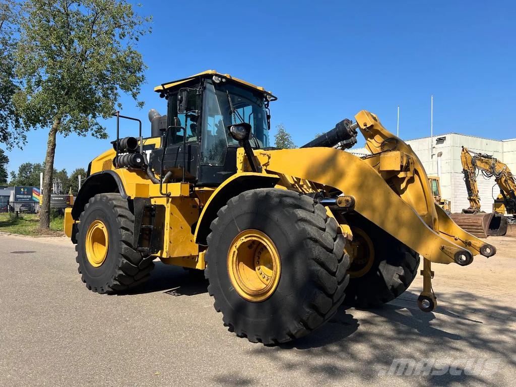 CAT 966M 轮式装载机