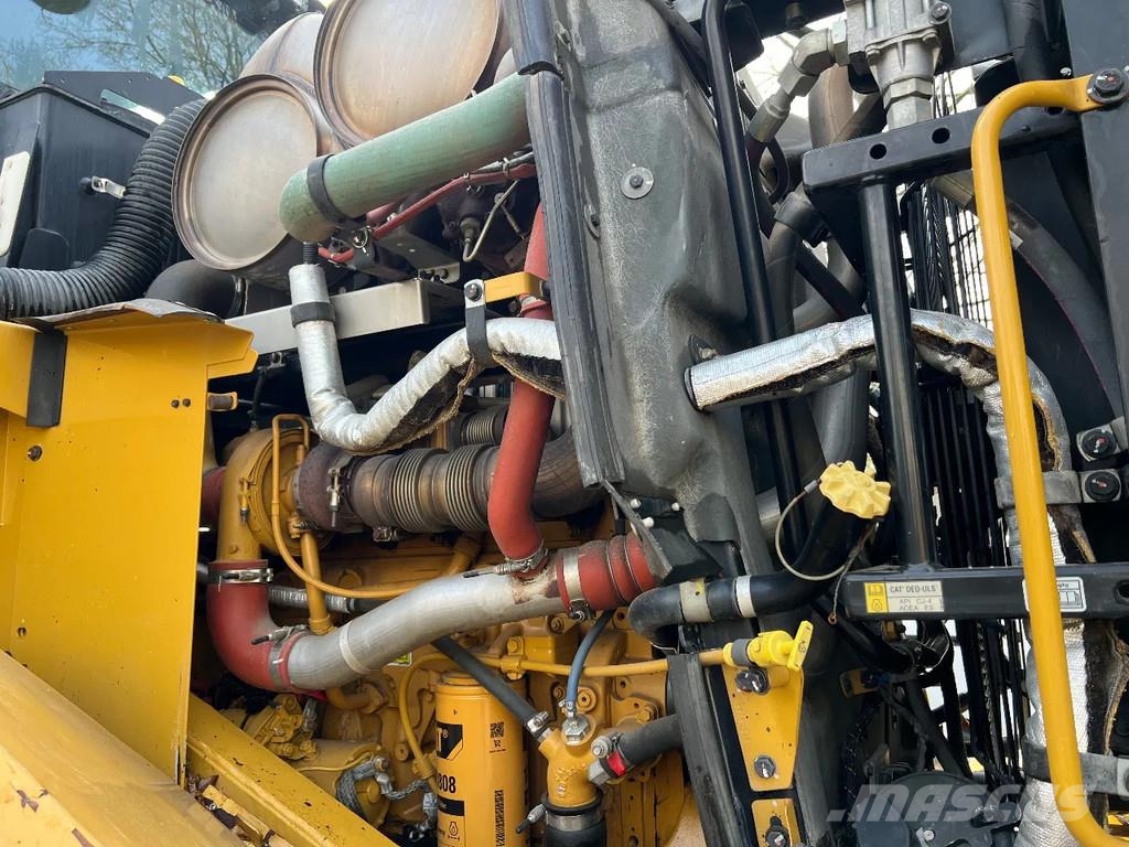 CAT 966M 轮式装载机