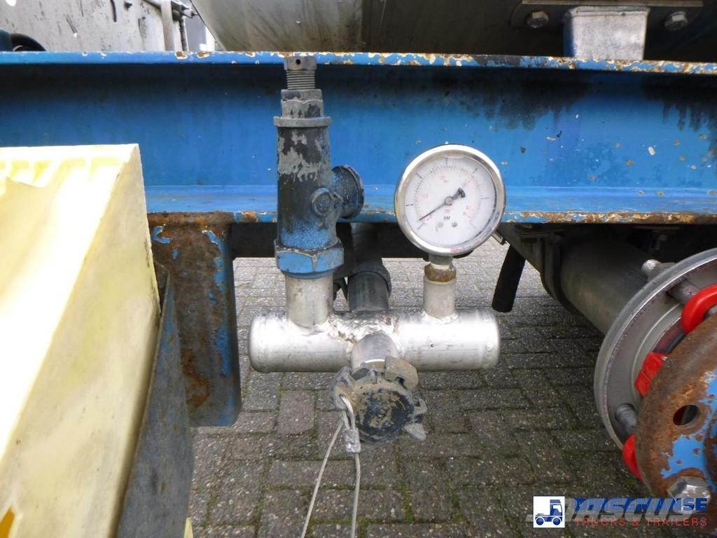Magyar Chemical tank inox L4BH 32.9 m3 / 1 comp Tanktrailer