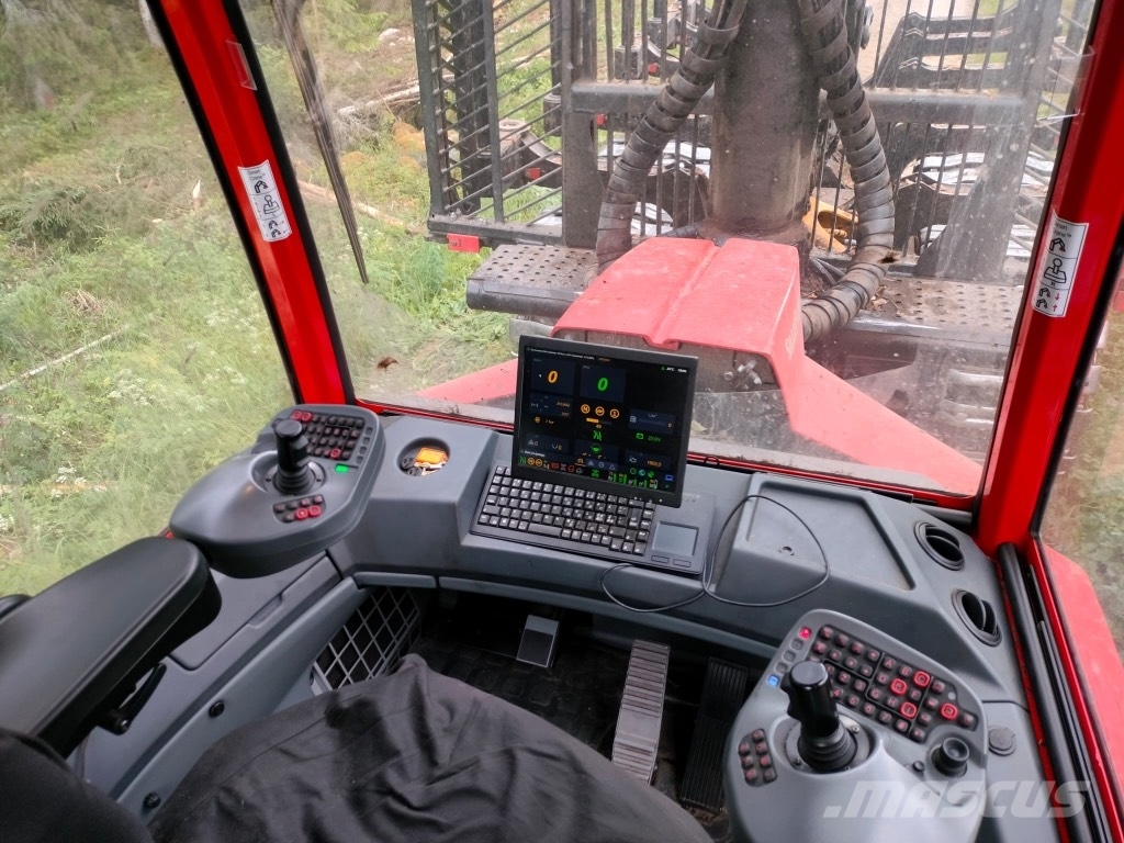 Komatsu 875 Forwarder