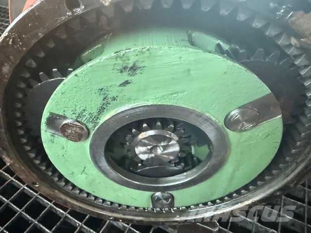 Hauser USED FINAL DRIVE O&K Комплектуючі і запасні частини для бурових установок