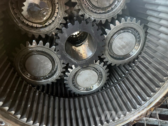 Hauser USED FINAL DRIVE O&K Комплектуючі і запасні частини для бурових установок