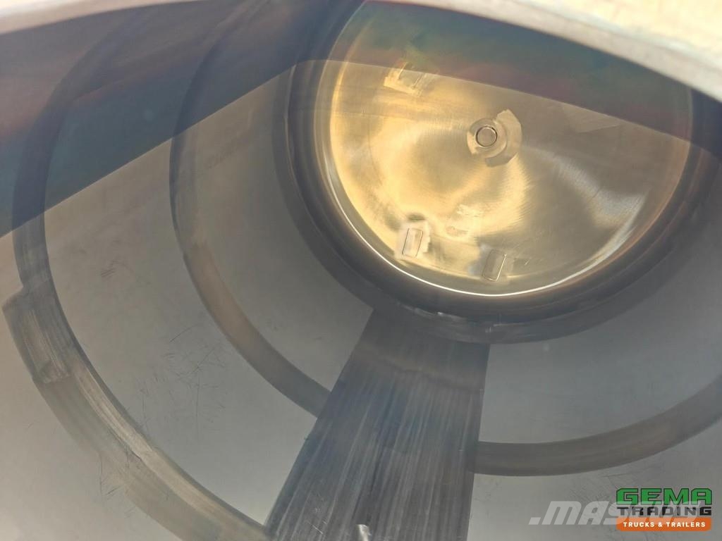 Burg BPO 12-27 Z Insulated Stainless Steel Tank 32,450L 罐體半拖車