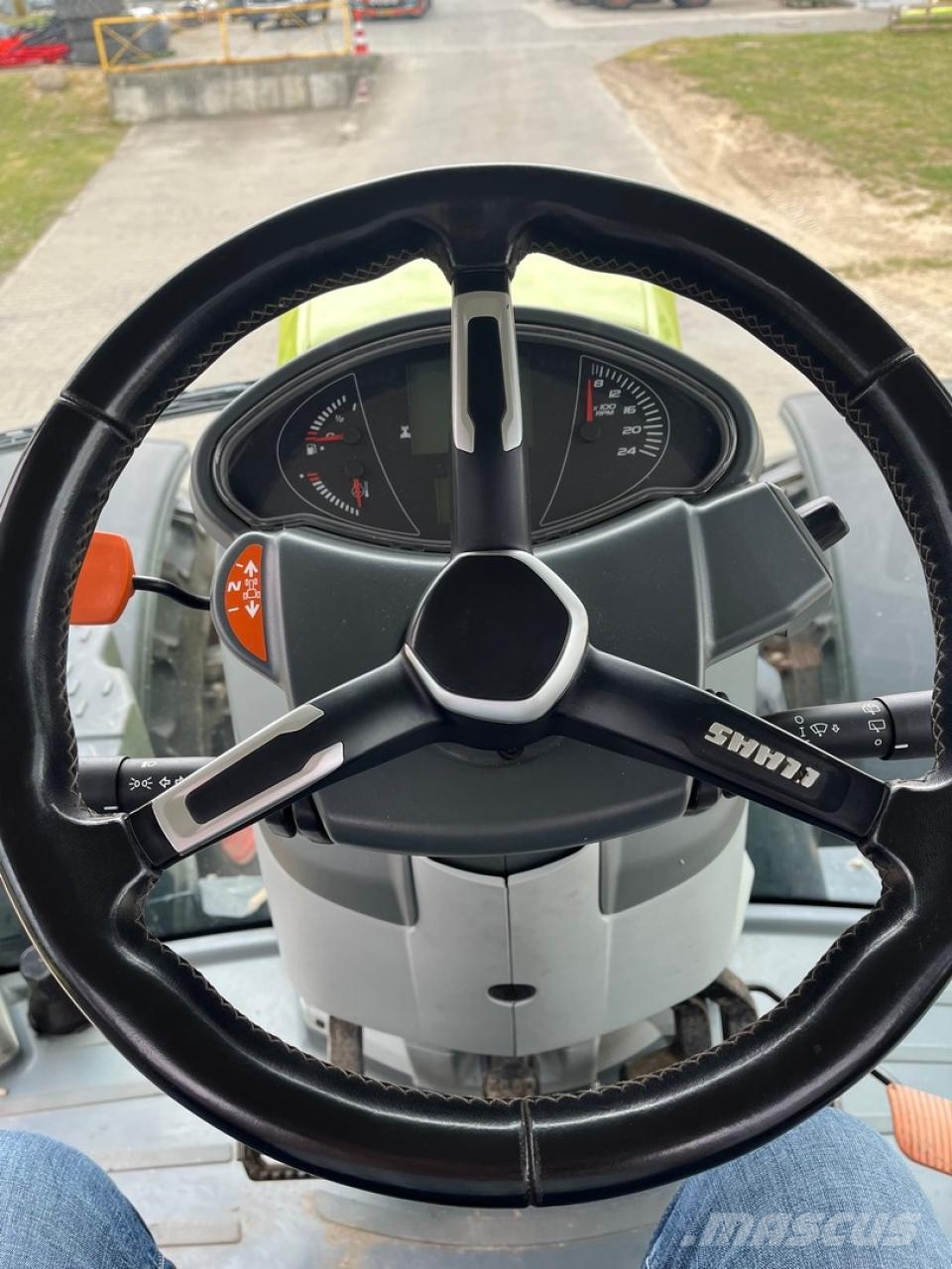 CLAAS Arion 630 Hexashift StV CIS+ Traktorji