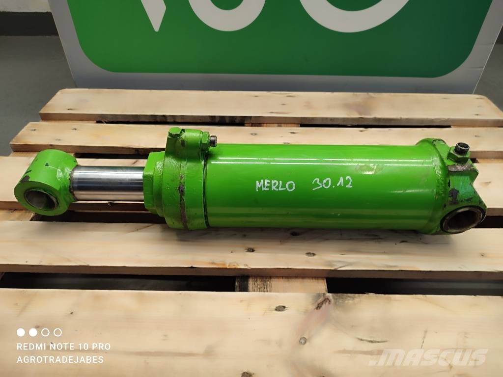 Merlo P30.12 bucket leveling hydraulic cylinder MERLO P3 Hidraulika